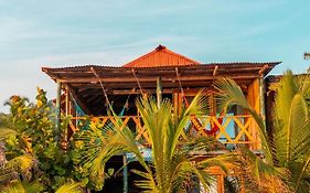 The Mompe Beach Hostal